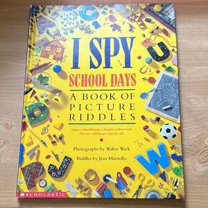 Scholastic I Spy School Days Picture Riddle Book - Yellow and Blue